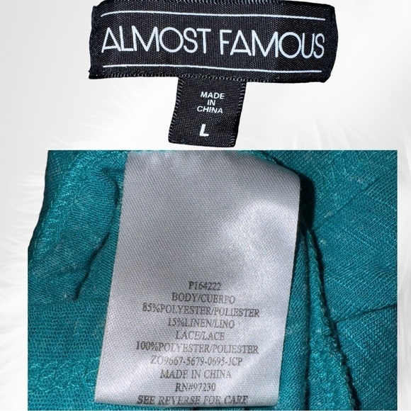 EUC Women’s Almost Famous Split Drop Tail Tee Shirt Size Large Teal - Picture 4 of 4